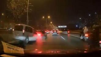 Üsküdar'da 7 aracın karıştığı zincirleme kaza kamerada