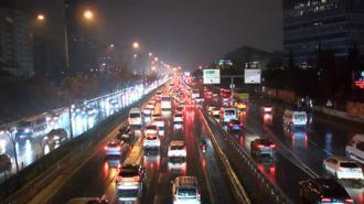 İstanbul'da yağışın da etkisiyle trafik yoğunluğu oluştu