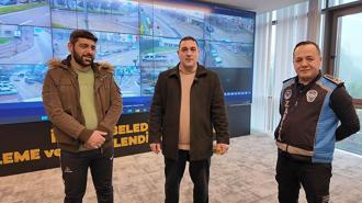 İçinde 40 bin lira olan çanta, belediye kameralarından tespit edilen sahibine teslim edildi