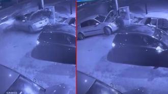 Tamir sırasında otomobile, başka bir araç çarptı; kaza kamerada