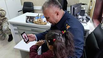 Asker babasını özleyen Asel'e, Tuğgeneral Serin'den sürpriz