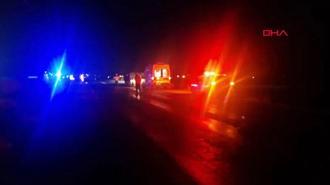 Diyarbakır'da kontrolden çıkan yolcu minibüsü devrildi; çok sayıda yaralı var