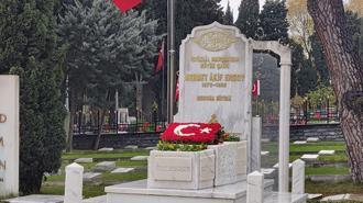 Mehmet Akif Ersoy vefatının 89’uncu yılında mezarı başında anıldı