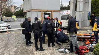 Beylikdüzü'nde rögara düşen işçiyi itfaiye kurtardı