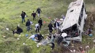 Esenyurt'ta işçi servisi şarampole yuvarlandı; 4 ölü 3'ü ağır 7 yaralı