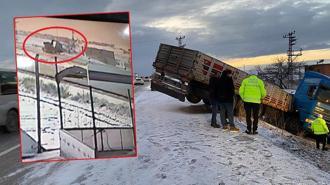 Nevşehir'de TIR şarampole devrildi; kaza kamerada
