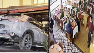 Esenyurt'ta müzisyen Cahit Berkay'ın kullandığı otomobil restorana girdi