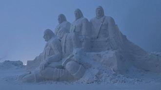 Şehit askerler anısına yapılan kardan heykeller tamamlandı