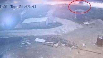 Yolun karşısına geçerken otomobilin çarptığı Emirhan öldü; kaza kamerada