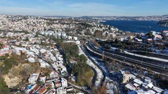 Kar yağışının ardından Sarıyer havadan görüntülendi