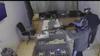 Kuyumcudan 4 kilogram altını alan silahlı soyguncular tutuklandı