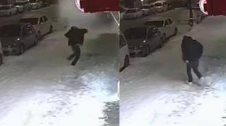 6 katlı binanın çatısından kar kütlesi düştü; 1 yaralı