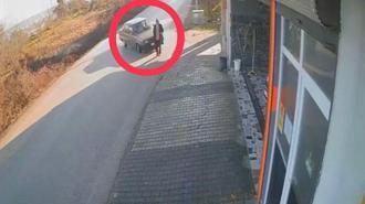 Otomobilin çarptığı yaya metrelerce savruldu; o anlar kamerada