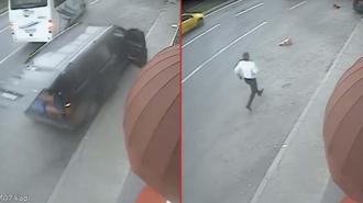 Taksim’de şoför el frenini çekmeyi unuttu turist minibüsü ağaca çarptı: Ana caddeye girse katliam olurdu