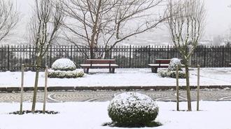 Çamlıca Tepesi kar yağışı sonrası beyaza büründü