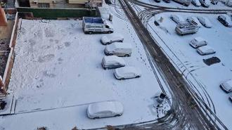 Diyarbakır'da kar yağışı etkili oldu; uçuşlar iptal edildi