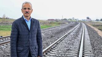 Bakan Uraloğlu: Demir yolları yerli ve milli sinyalizasyon sistemleriyle donatılıyor