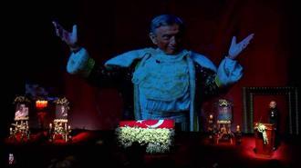 Haldun Dormen için Muhsin Ertuğrul Sahnesi'nde tören düzenlendi