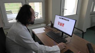 Felce yol açan şah damarı daralmasına bacak damarıyla müdahale