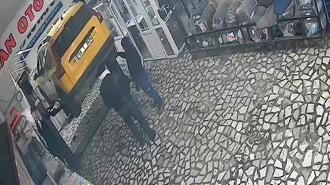 Taksinin araç asansöründen düştüğü anlar kamerada