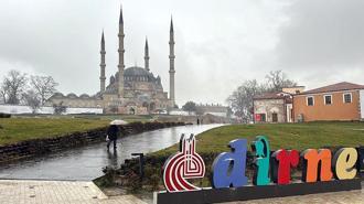 Edirne’de sağanak etkili oluyor