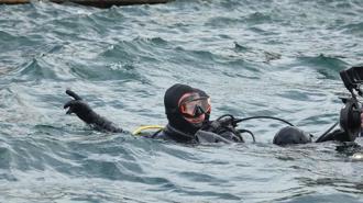 Kocaeli Büyükşehir Belediye Başkanı Büyükakın, Gebze Eskihisar’da dalış yaptı