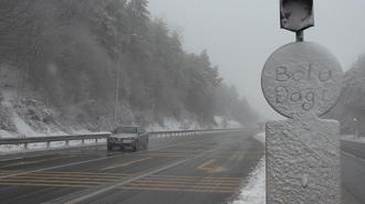 Bolu Dağı'nda kar ve sis