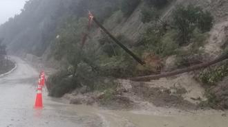 Çatalzeytin-İnebolu kara yolunda heyelan