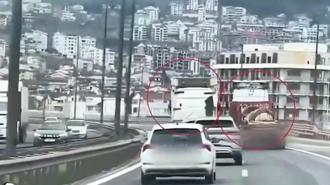 Bakan Yerlikaya: Kocaeli'de dakikalarca sol şeridi işgal eden TIR sürücüsüne idari para cezası uygulandı