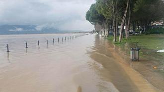 Köyceğiz Gölü taştı