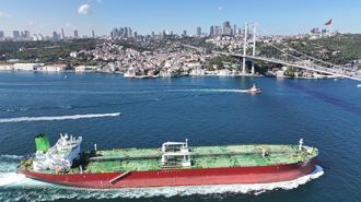 Türk boğazlarından geçen yıl 84 bin 640 gemi geçti