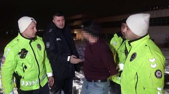 Trafikten menedilen aracıyla kaçan sürücü yakalandı, ehliyetine el konulup, 35 bin lira ceza kesildi