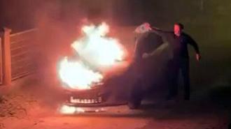 Avcılar'da otomobilindeki yangını pet şişedeki suyla söndürmeye çalıştı