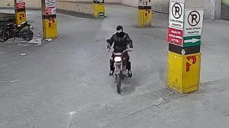 Kameradan tespit edilen motosiklet hırsızları: Gezmek için aldık, geri verecektik