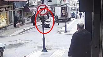 Tabanca ile vurup tekmeledi; o anlar kamerada