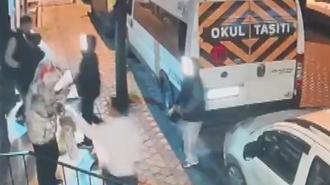 Sultangazi'de apartman önünde bekleyen 2 çocuğa bıçaklı saldırı: 5 şüpheli yakalandı