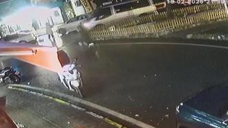 Beylikdüzü'nde servis minibüsünün çarptığı yaya hayatını kaybetti