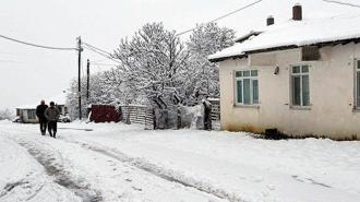 Tekirdağ'ın yüksek kesimleri beyaza büründü