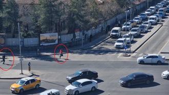 Tabanca ile kovaladığı husumetlisine peş peşe ateş etti; o anlar kamerada