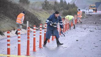 Balıkesir’de kaza kırıma uğrayan F-16 uçağının enkazı kaldırılıyor