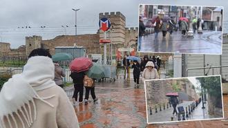 İstanbul'da yağmur etkili oluyor