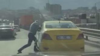 Beylikdüzü'nde trafikte kavga kamerada: 2 sürücüye 6 bin 230 lira ceza