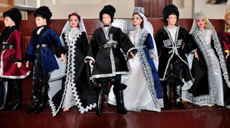 Kars’ta Kafkas kültürü minyatür bebeklerle geleceğe taşınıyor