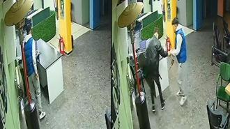 İnternet kafede tartıştığı kişiyi bıçakla yaraladı