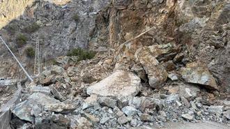 Gümüşhane-Giresun kara yolu heyelan nedeniyle ulaşıma kapandı