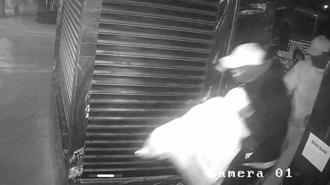 Bilecik’te kuyumcu soygunu; o anlar kamerada