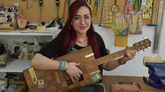 Türkiye’nin ilk diplomalı kadın kanun ustası: Gurur duyuyorum