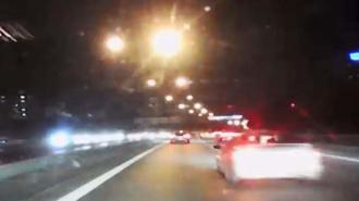 Gaziosmanpaşa TEM Otoyolu'nda makas atan sürücü kazaya neden oldu; 2 yaralı