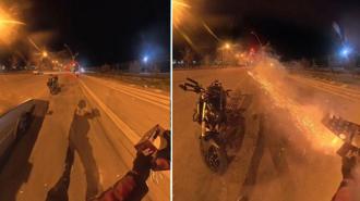 Havai fişekleri peş peşe arkadaşlarının üzerine ateşledi, o anlar kamerada