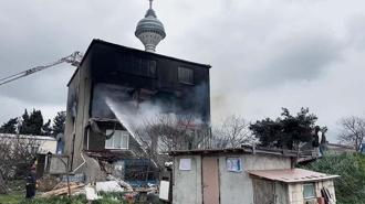 Büyükçekmece'de 3 katlı binada yangın: 3'ü çocuk 6 kişi dumandan etkilendi